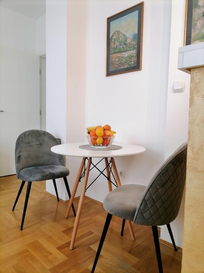 Apartman Mia Σρέμσκα Μιτρόβιτσα Εξωτερικό φωτογραφία