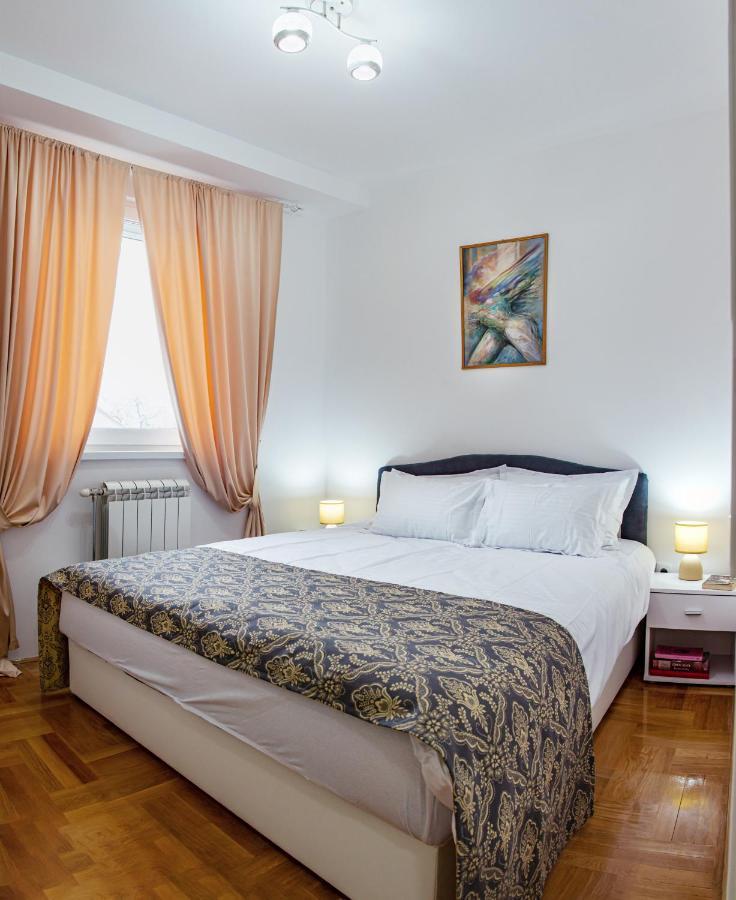 Apartman Mia Σρέμσκα Μιτρόβιτσα Εξωτερικό φωτογραφία