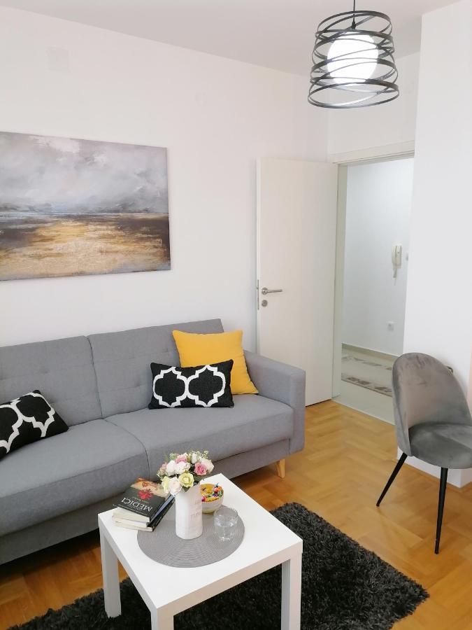 Apartman Mia Σρέμσκα Μιτρόβιτσα Εξωτερικό φωτογραφία