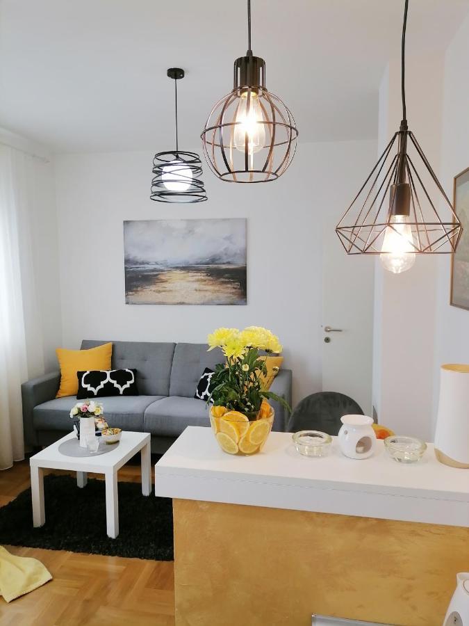 Apartman Mia Σρέμσκα Μιτρόβιτσα Εξωτερικό φωτογραφία