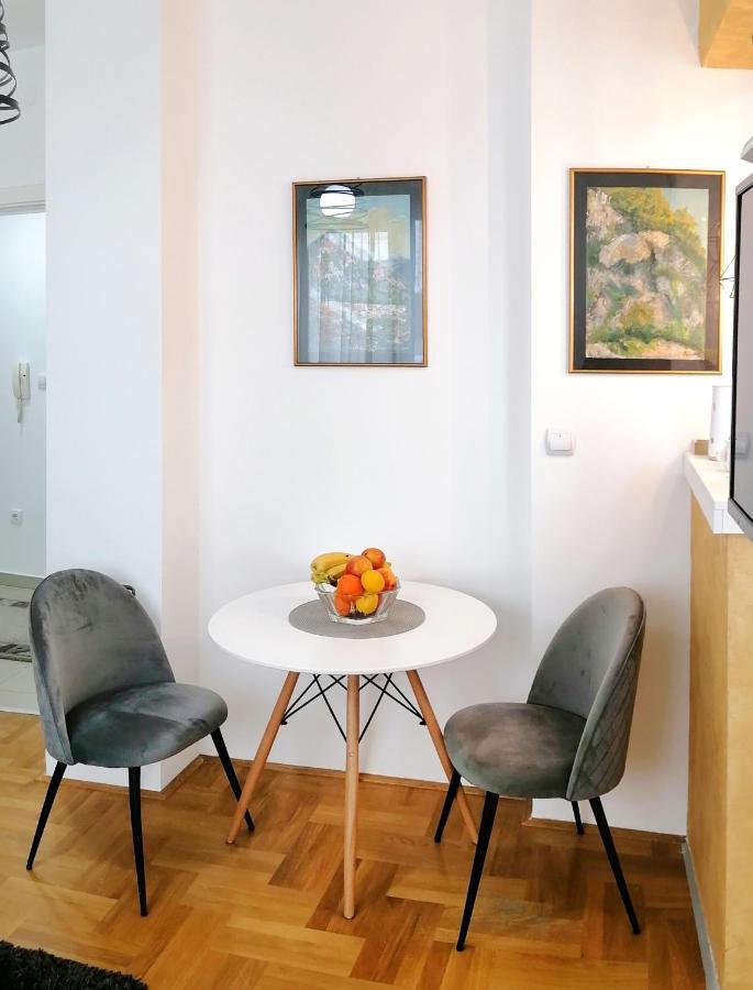 Apartman Mia Σρέμσκα Μιτρόβιτσα Εξωτερικό φωτογραφία
